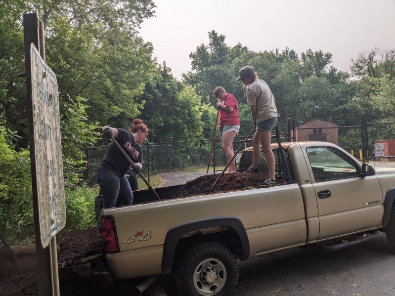 2023 06 06 Planting Day (15)